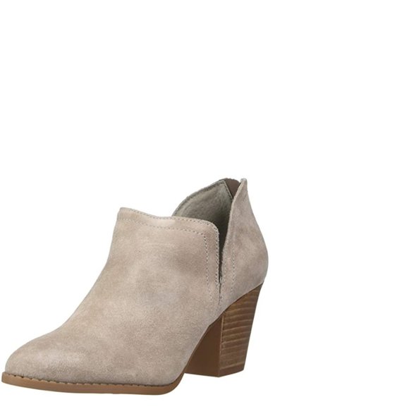 Carlos by Carlos Santana Women's Carmin Ankle Boot, Light Doe, 6.5 - Picture 3 of 3